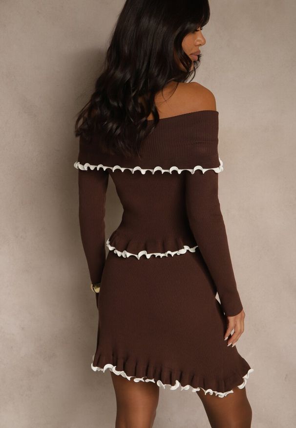 Renee - Brązowy Komplet Dzianinowy z Wiskozą Bluzka z Odkrytymi Ramionami i Spódnica Zozalina. Kolor: brązowy. Materiał: dzianina, wiskoza