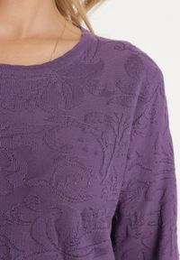 Born2be - Fioletowy Sweter z Tłoczonym Wzorem w Ornamentalnym Stylu Mariot. Okazja: na co dzień. Kolor: fioletowy. Styl: casual #3