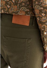 Pako Lorente - PAKO LORENTE – Spodnie męskie zielone P22SF-WX-022-Z-S. Kolor: zielony. Materiał: bawełna, elastan. Długość: długie. Wzór: gładki #3