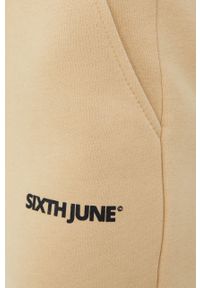 Sixth June spodnie dresowe kolor beżowy gładkie. Kolor: beżowy. Materiał: dresówka. Wzór: gładki #6