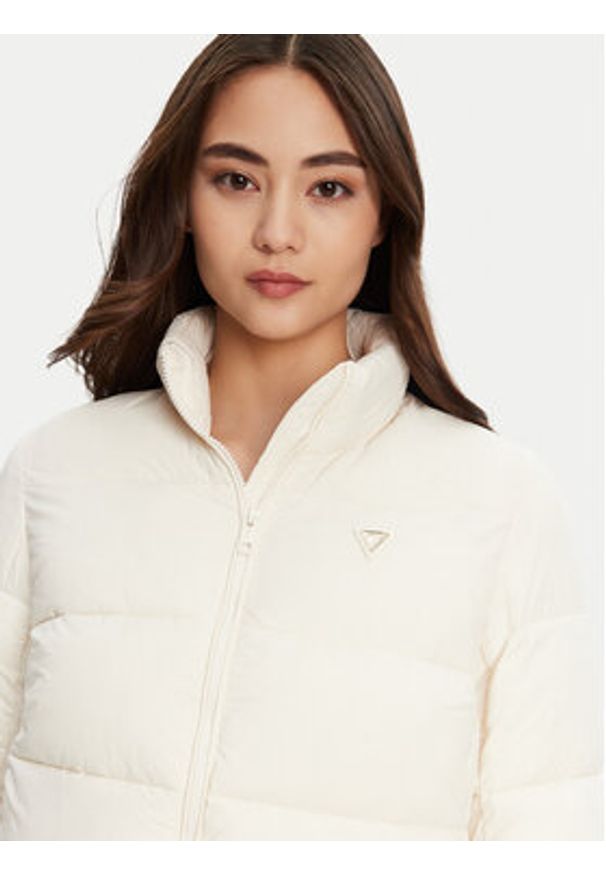 Guess Kurtka zimowa V4YL03 WFUD0 Écru Regular Fit. Materiał: syntetyk. Sezon: zima