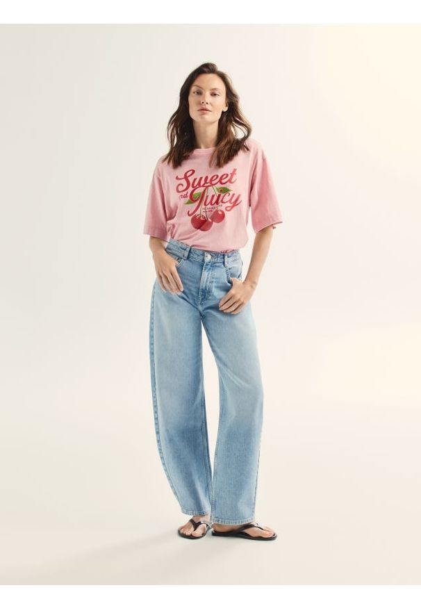 Reserved - Jeansy barrel leg - niebieski. Kolor: niebieski