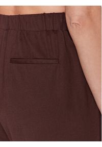 Tatuum Spodnie dzianinowe Zamiria T2309.139 Brązowy Classic Fit. Kolor: brązowy. Materiał: syntetyk #4