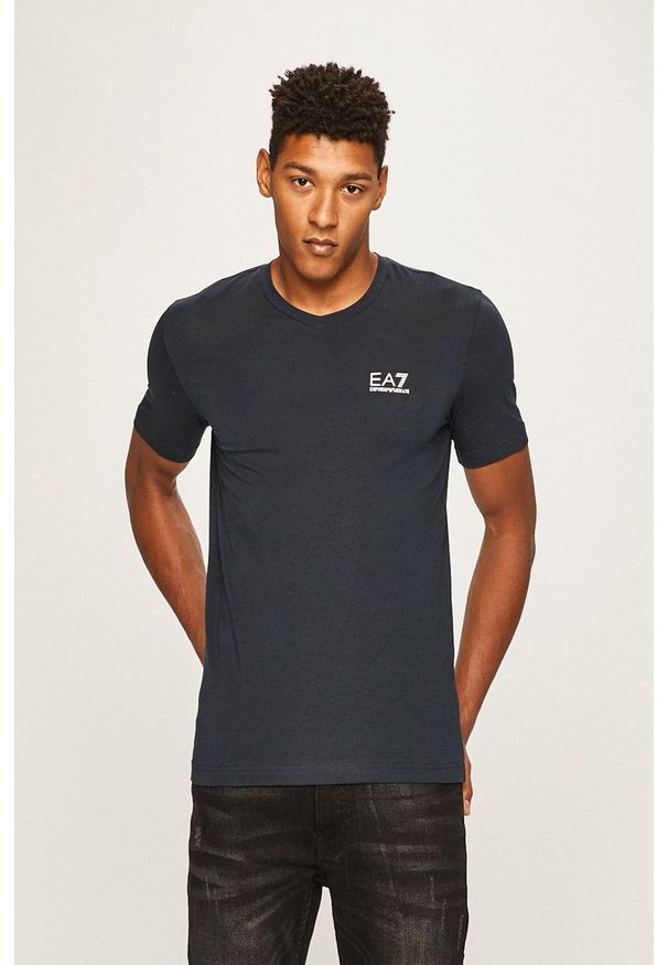 EA7 Emporio Armani - T-shirt. Okazja: na co dzień. Kolor: niebieski. Materiał: dzianina. Styl: casual