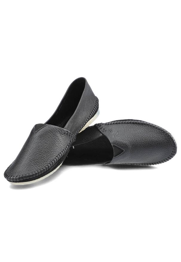 Czarne Baleriny Maciejka Damskie Skórzane Buty. Okazja: na co dzień. Kolor: czarny. Materiał: skóra. Szerokość cholewki: normalna. Styl: casual, klasyczny, elegancki