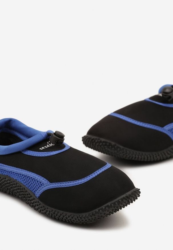 Born2be - Czarno-Niebieskie Buty Sportowe z Elastyczną Podeszwą Namsilie. Okazja: na co dzień. Kolor: czarny. Obcas: na obcasie. Wysokość obcasa: niski