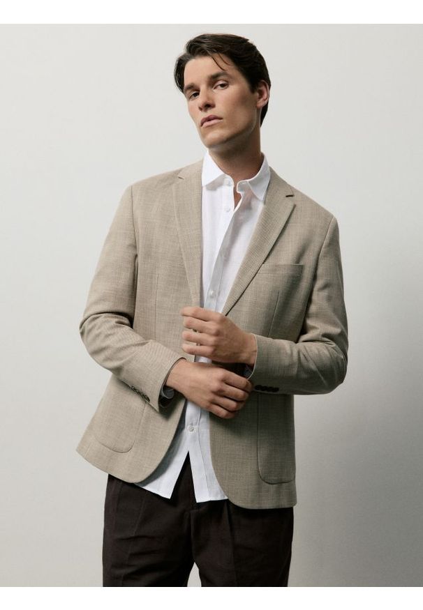 Reserved - Marynarka slim fit z wiskozą - brązowy. Kolor: brązowy. Materiał: wiskoza