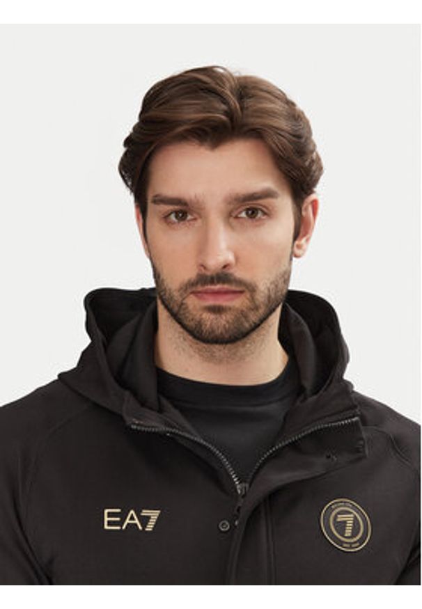 EA7 Emporio Armani Bluza 7M000259 AF13526 UC001 Czarny Regular Fit. Kolor: czarny. Materiał: syntetyk