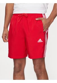 Adidas - adidas Szorty sportowe Essentials Chelsea IC1486 Czerwony Regular Fit. Kolor: czerwony. Materiał: syntetyk. Styl: sportowy #1