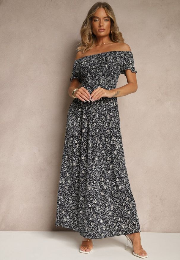 Renee - Granatowa Kwiatowa Sukienka z Bufiastymi Rękawami Lumorelle. Okazja: na co dzień. Kolor: niebieski. Wzór: kwiaty. Styl: klasyczny, elegancki, casual