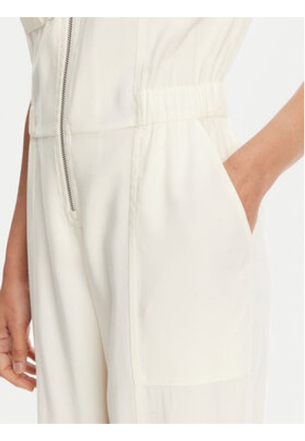 Patrizia Pepe Kombinezon 2T0072 A573 W146 Écru Regular Fit. Materiał: wiskoza