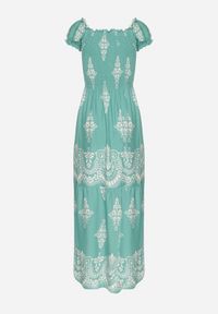 Born2be - Jasnozielona Wiskozowa Sukienka z Marszczoną Góra i Wzorem Boho Ellifae. Okazja: na co dzień. Kolor: zielony. Materiał: wiskoza. Wzór: aplikacja. Styl: boho