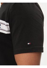 TOMMY HILFIGER - Tommy Hilfiger T-Shirt UM0UM03196 Czarny Regular Fit. Kolor: czarny. Materiał: bawełna #5