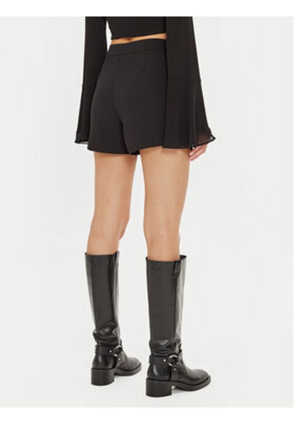 Gina Tricot Szorty materiałowe 23419 Czarny Regular Fit. Kolor: czarny. Materiał: syntetyk