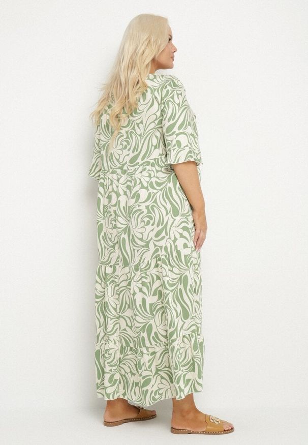 Born2be - Zielona Sukienka z Wiskozy o Prostym Kroju z Wiązaniem w Roślinny Wzór Edirania. Okazja: na co dzień. Typ kołnierza: dekolt w serek. Kolekcja: plus size. Kolor: zielony. Wzór: aplikacja. Typ sukienki: proste. Materiał: wiskoza. Długość rękawa: krótki rękaw. Styl: casual, elegancki, klasyczny