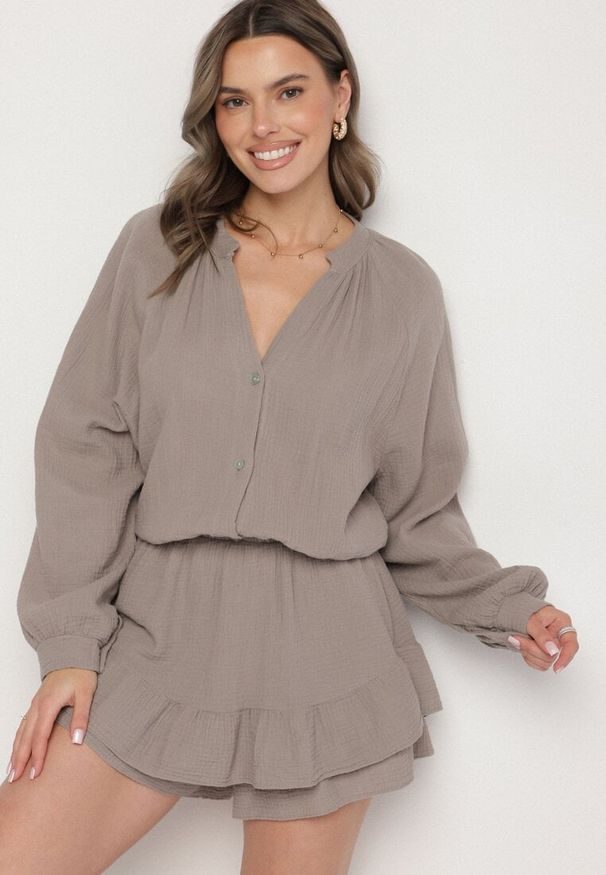 Born2be - Ciemnobeżowy Bawełniany Kombinezon z Elastyczną Gumką w Talii i Spódnico-Spodenkami Gleasea. Okazja: na co dzień. Kolor: beżowy. Materiał: bawełna. Styl: casual, elegancki