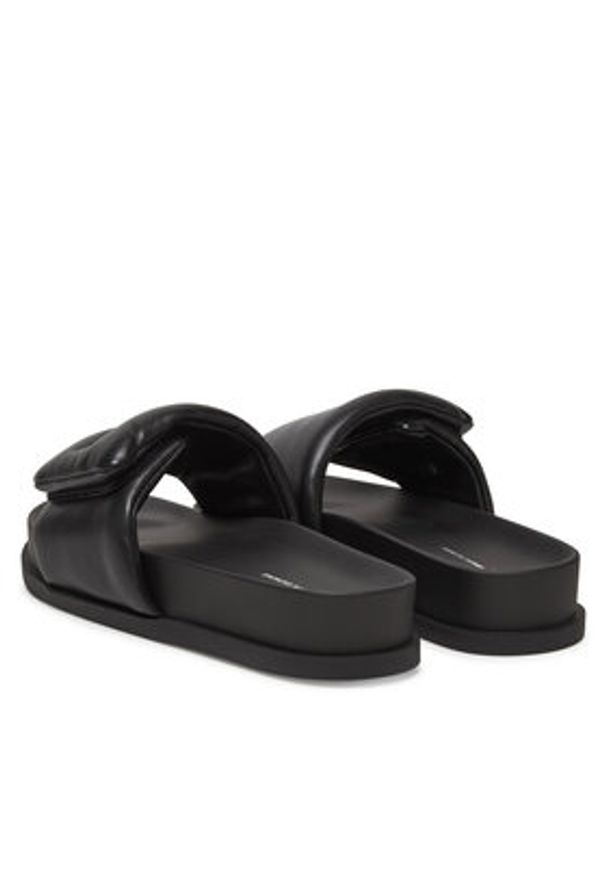 Armani Exchange Klapki XDP061 XV926 00002 Czarny. Kolor: czarny. Materiał: skóra