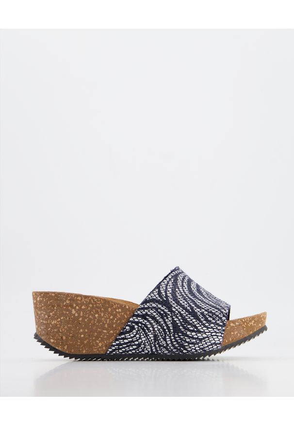 Venezia - KLAPKI NA KOTURNIE 5583 STRA NE-AR. Materiał: skóra, syntetyk, zamsz. Obcas: na koturnie