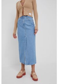 Lee spódnica jeansowa midi prosta. Stan: podwyższony. Kolor: niebieski. Materiał: jeans