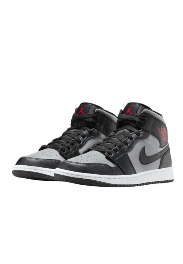 Buty do chodzenia damskie Nike Air Jordan 1 Retro. Kolor: czarny, szary. Materiał: skóra. Szerokość cholewki: normalna. Model: Nike Air Jordan. Sport: turystyka piesza