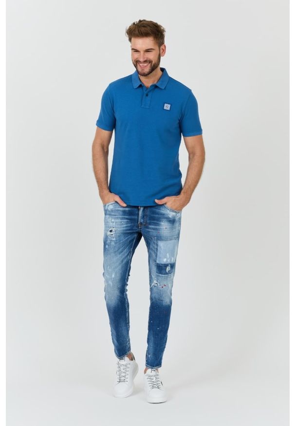 Guess - GUESS Niebieskie męskie polo Washed, Rozmiar XL. Typ kołnierza: polo. Kolor: niebieski