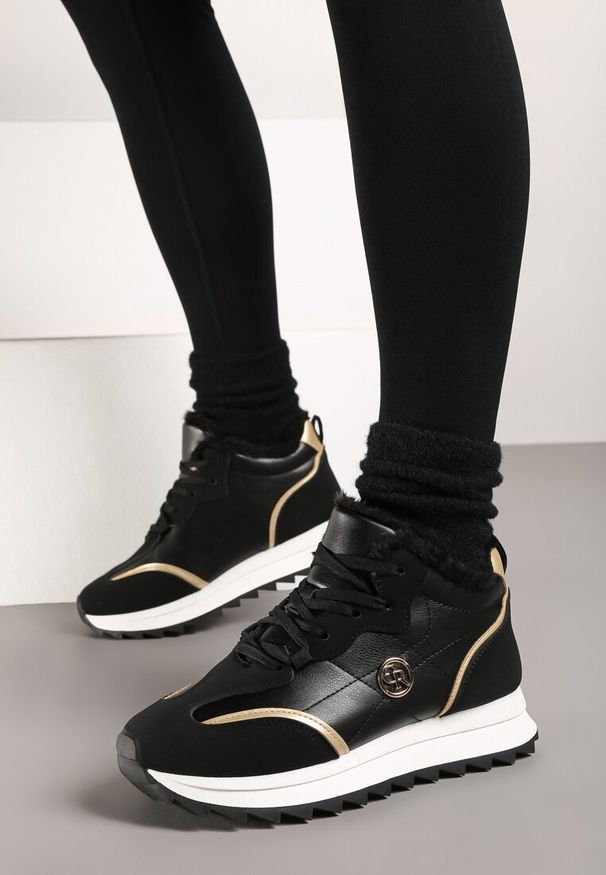 Born2be - Czarne Ocieplane Sneakersy na Platformie z Protektorem Solina. Kolor: czarny. Sezon: zima. Obcas: na platformie