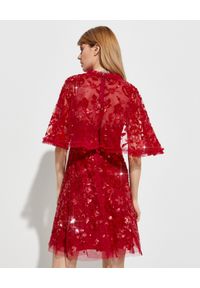 NEEDLE & THREAD - Czerwona sukienka z cekinami. Okazja: na wesele, na imprezę, na ślub cywilny. Kolor: czerwony. Materiał: tiul. Wzór: aplikacja. Długość: mini #4
