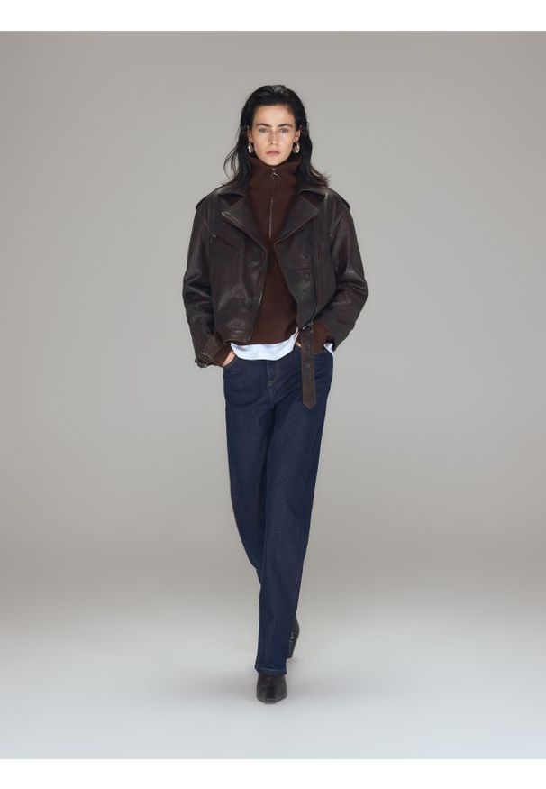 Reserved - Skórzana kurtka typu biker - ciemnobrązowy. Kolor: brązowy. Materiał: skóra