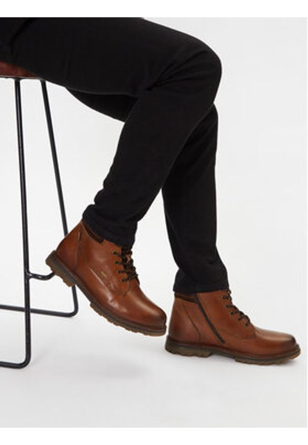 Bugatti Trapery 321AH252 Brązowy. Kolor: brązowy. Materiał: skóra