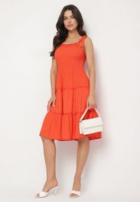 Born2be - Pomarańczowa Rozkloszowana Sukienka z Wiskozą na Wiązanych Ramiączkach Aralisse. Okazja: na co dzień. Typ kołnierza: dekolt kwadratowy. Kolor: pomarańczowy. Materiał: wiskoza. Długość rękawa: na ramiączkach. Typ sukienki: rozkloszowane. Styl: klasyczny, casual #4