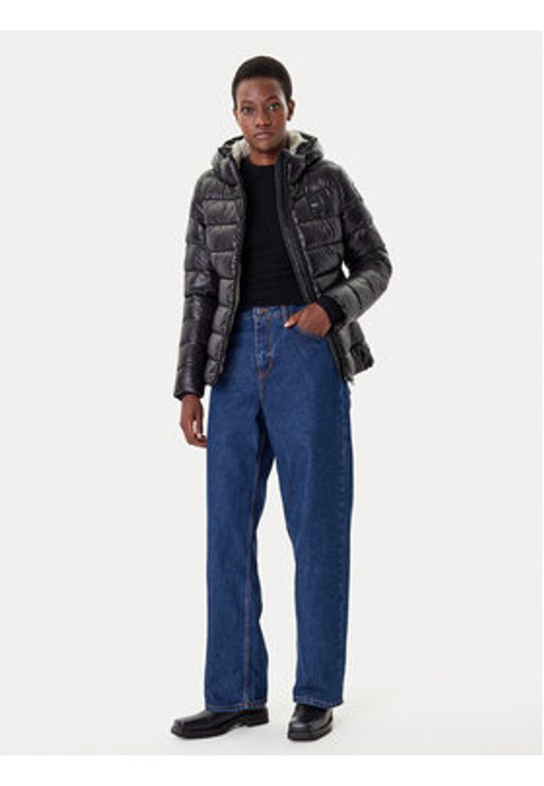 Blauer Kurtka zimowa 25WBLDC02072 Czarny Regular Fit. Kolor: czarny. Materiał: syntetyk. Sezon: zima