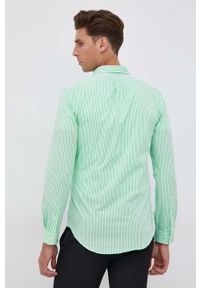 Polo Ralph Lauren Koszula męska kolor zielony slim z kołnierzykiem button-down. Typ kołnierza: button down, polo. Kolor: zielony. Materiał: tkanina. Długość rękawa: długi rękaw. Długość: długie. Wzór: aplikacja