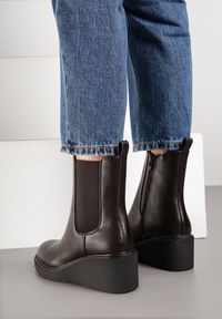 Born2be - Brązowe Botki Sztyblety na Koturnie Fesirea. Okazja: na co dzień. Kolor: brązowy. Materiał: jeans. Obcas: na koturnie. Styl: wizytowy, casual, elegancki #4