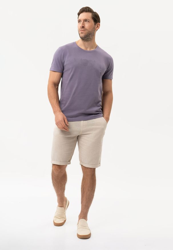 Volcano - Lniane szorty, Regular Fit, P-GOUDS. Kolor: beżowy. Materiał: len. Długość: krótkie. Styl: klasyczny