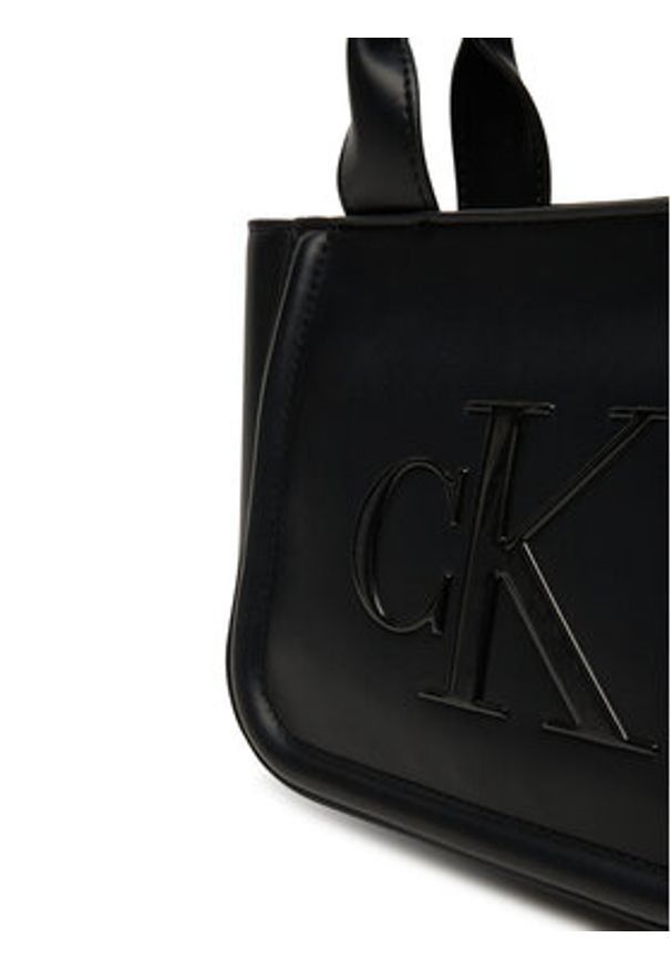 Calvin Klein Torebka Bold Ck Small Tote With Strap LV04F3219G Czarny. Kolor: czarny. Materiał: skórzane
