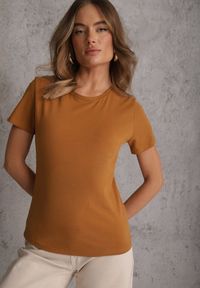 Renee - Brązowy T-shirt z Bawełny z Okrągłym Dekoltem Nedima. Okazja: na co dzień. Kolor: brązowy. Materiał: bawełna. Styl: casual, klasyczny #1