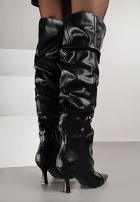 Born2be - Czarne Kozaki na Szpilce z Marszczoną Cholewką Lidaneva. Okazja: na co dzień. Kolor: czarny. Materiał: jeans. Szerokość cholewki: normalna. Obcas: na szpilce. Styl: elegancki, casual