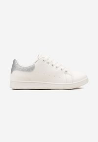 Born2be - Biało-Srebrne Klasyczne Sneakersy z Gładkiej Ekoskóry z Brokatowym Zdobieniem Niretal. Kolor: biały. Wzór: gładki, aplikacja. Obcas: na płaskiej podeszwie