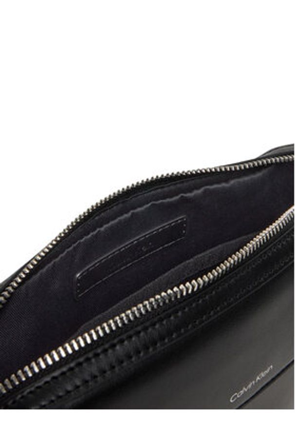 Calvin Klein Saszetka Ck Sleek Pouch K50K513042 Czarny. Kolor: czarny. Materiał: skóra