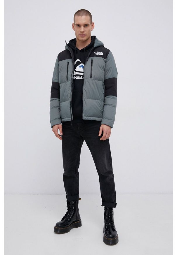 Quiksilver Bluza męska kolor czarny z kapturem z nadrukiem. Typ kołnierza: kaptur. Kolor: czarny. Materiał: dzianina. Wzór: nadruk