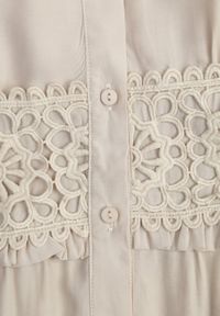 Renee - Beżowa Boho Sukienka z Wiskozą o Rozkloszowanym Kroju z Ażurowymi Wstawkami Idacea. Okazja: na komunię, na co dzień. Typ kołnierza: typu klepsydra. Kolor: beżowy. Materiał: wiskoza. Wzór: ażurowy. Typ sukienki: koszulowe, trapezowe, proste. Styl: boho #7
