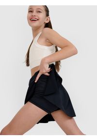 4f - 4F Spódniczka sportowa szybkoschnąca dziewczęca 4F JUNIOR x Anna Lewandowska - czarna 158/164 (12-14 lat). Okazja: na co dzień. Stan: podwyższony. Kolor: czarny. Materiał: włókno, elastan, dzianina, materiał, syntetyk. Wzór: gładki, jednolity, ze splotem. Sezon: lato. Styl: sportowy