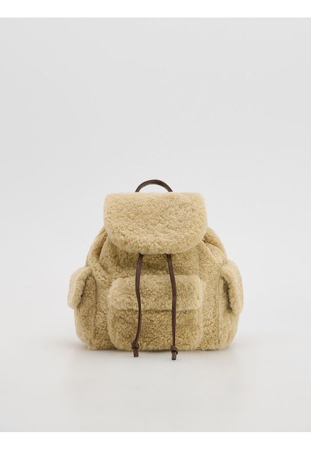 Reserved - Plecak ze sztucznego baranka - beżowy. Kolor: beżowy