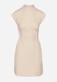 Born2be - Beżowa Sukienka z Prążkowanej Dzianiny o Taliowanym Kroju z Półgolfem Ivarinae. Okazja: na co dzień, na spotkanie biznesowe. Kolor: beżowy. Materiał: prążkowany, dzianina. Długość rękawa: bez rękawów. Styl: biznesowy, casual, elegancki #6