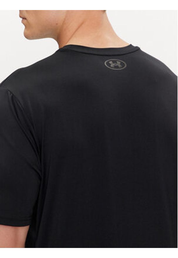 Under Armour Koszulka techniczna Ua Rush Energy Ss 1383973-001 Czarny Loose Fit. Kolor: czarny. Materiał: syntetyk