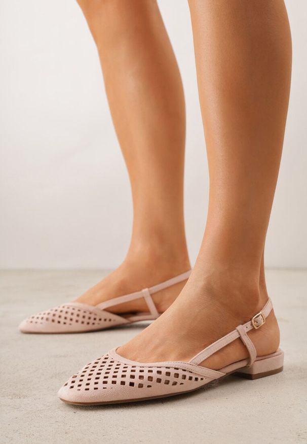 Renee - Różowe Baleriny Slingback z Kwadratowym Noskiem i Ażurową Cholewką Jurria. Okazja: na co dzień. Kolor: różowy. Materiał: jeans. Szerokość cholewki: normalna. Wzór: ażurowy. Styl: casual