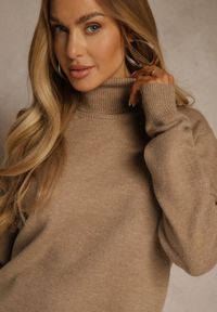 Renee - Beżowy Casualowy Golf z Bawełną i Wełną Reillisa. Okazja: na co dzień. Typ kołnierza: golf. Kolor: beżowy. Materiał: wełna, bawełna. Styl: casual #4