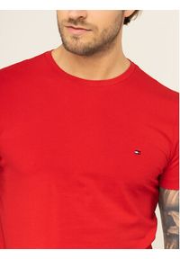 TOMMY HILFIGER - Tommy Hilfiger T-Shirt MW0MW10800 Czerwony Slim Fit. Kolor: czerwony. Materiał: bawełna #4