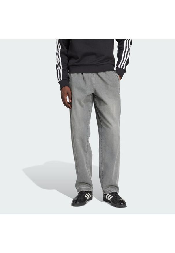 Adidas - adidas Jeansy adicolor Denim Stone JW5920 Szary Regular Fit. Kolor: szary