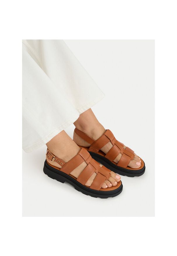 Sandały Clarks. Kolor: brązowy